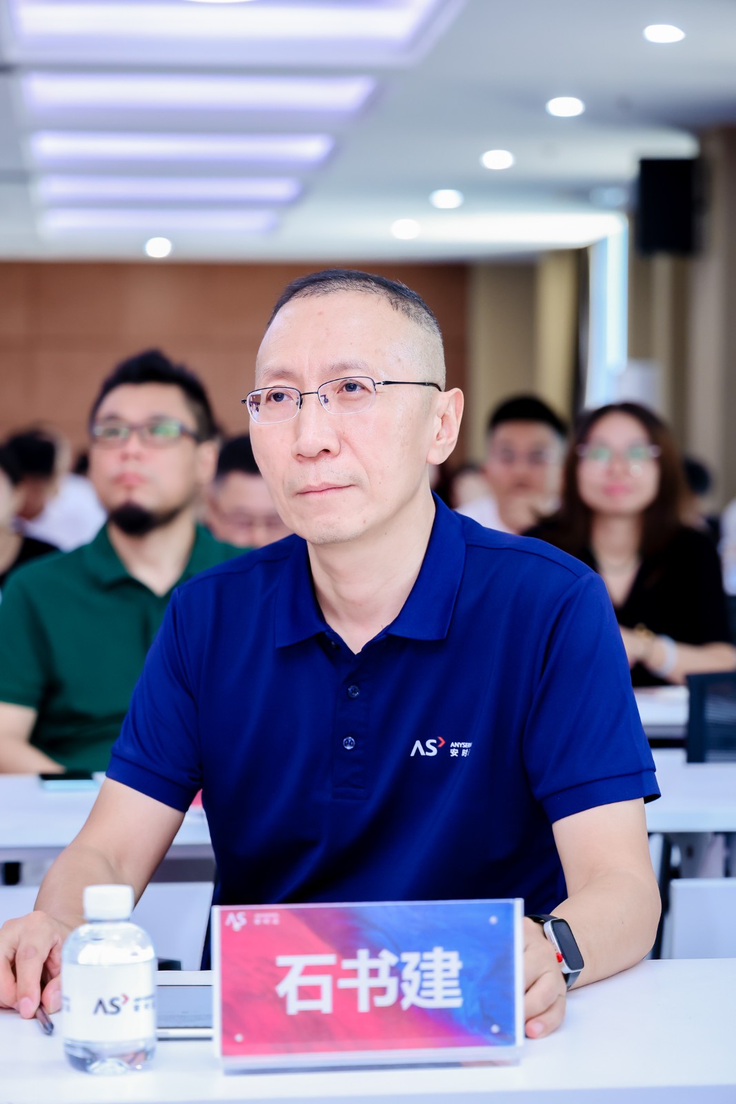 1761891876048001455.jpg 2FhoMaR2.jpg