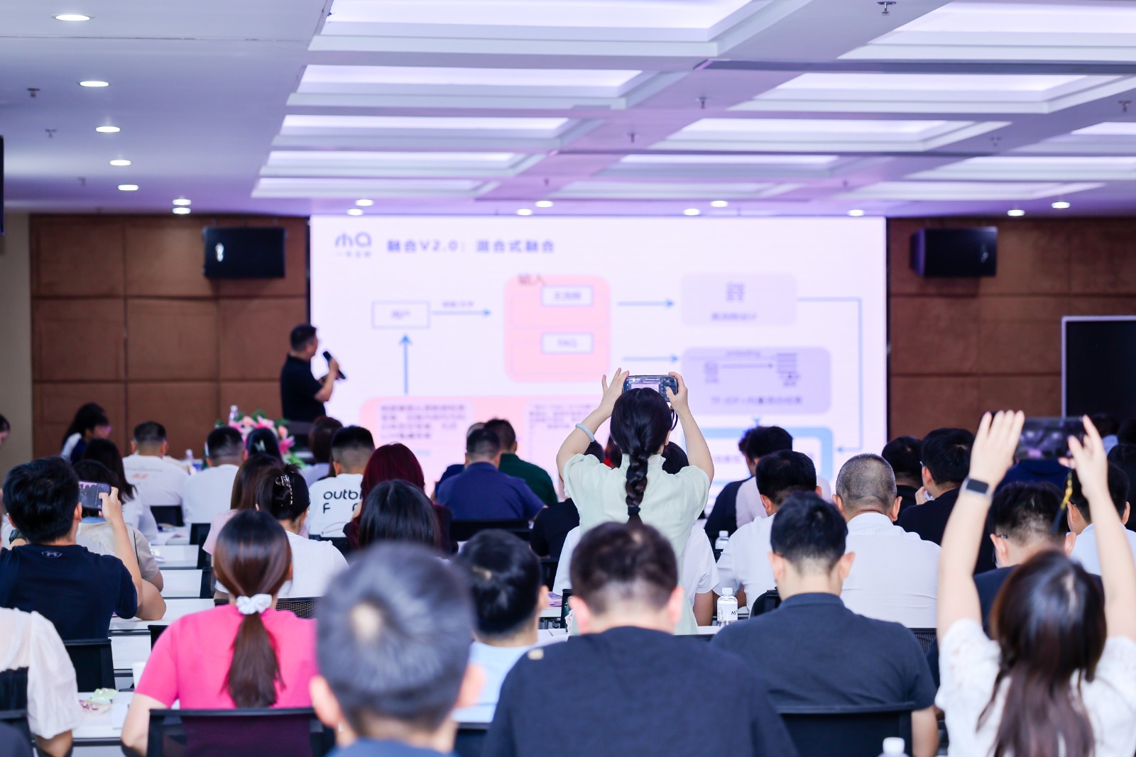 1761892069687001713.jpg 3yvv3hNC.jpg